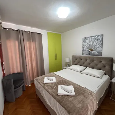 Apartments And Rooms Diana Zadar Exterior photo